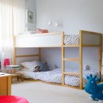 Преимущества и недостатки двухъярусных кроватей для детей
