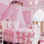 Кровать с балдахином – роскошный элемент интерьера