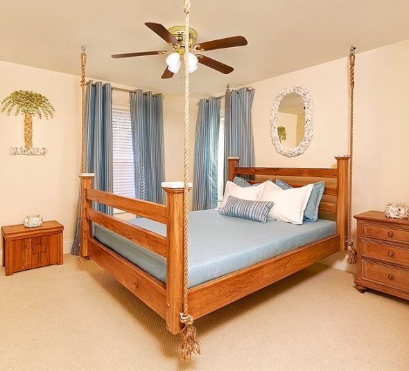 Подвесная кровать, сделанная своими руками, — это райское место для отдыха в вашей квартире!