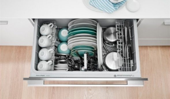 Установка сушилки для посуды в шкаф